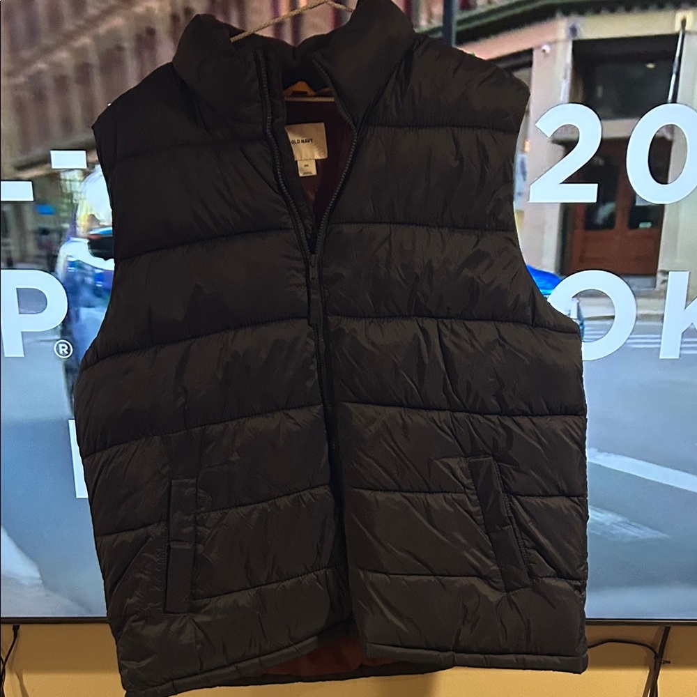 Men's Navy Puffer Vest
